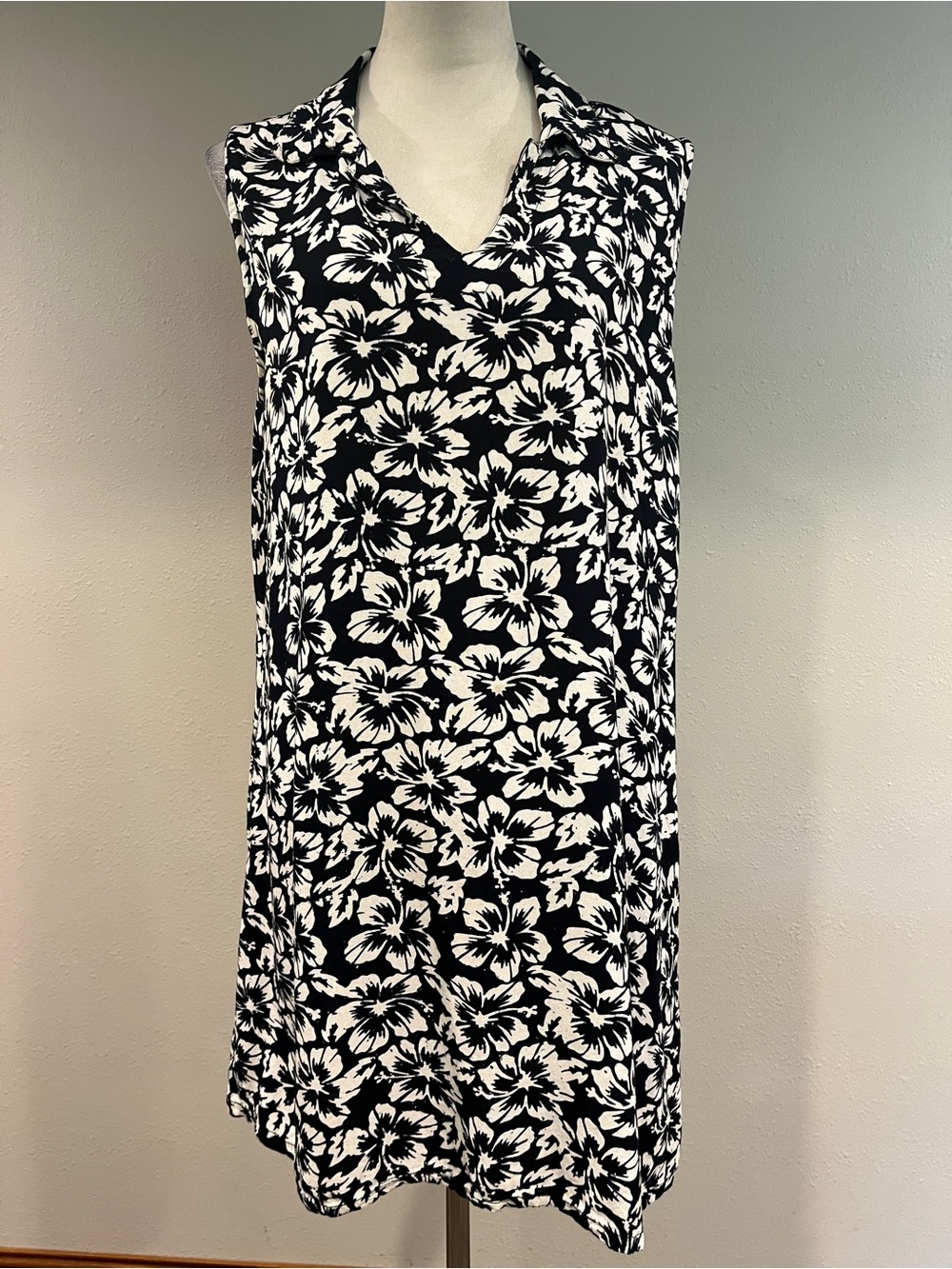 Bali Batiks Black & White Floral Sleeveless Shift Dress size large